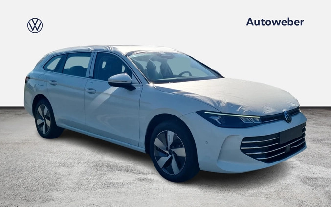 Volkswagen Passat cena 207330 przebieg: 8, rok produkcji 2024 z Mielec małe 106